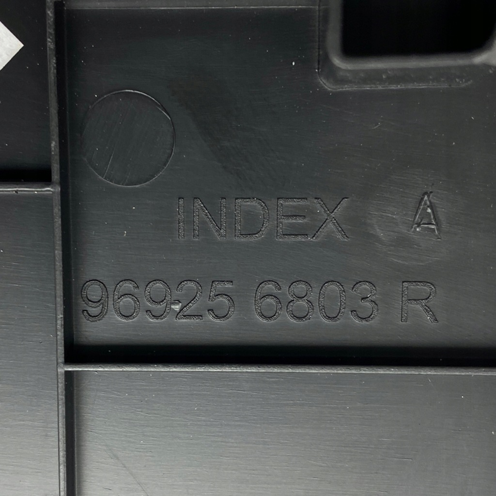 фото №15, Бардачок середній панель приладів dacia jogger