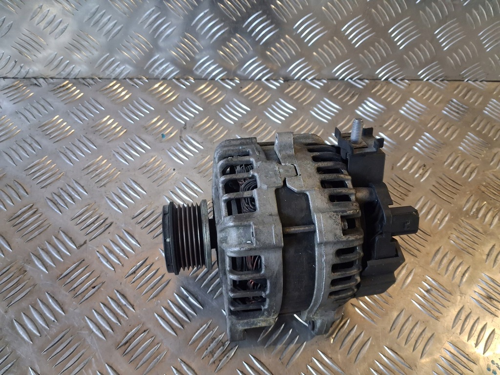 фото №1, Mercedes b w246 2011-2018 генератор