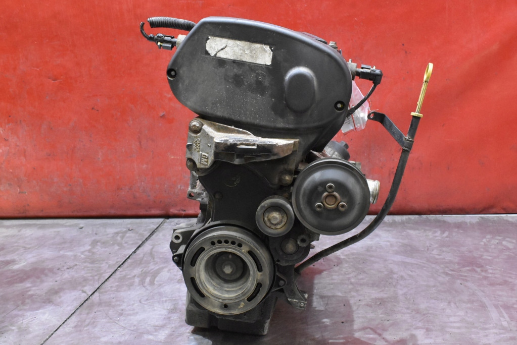 Двигатель стойку бензиновый z16xer opel zafira b 1.6 16v 105 km 05-10 сжатие Недорого