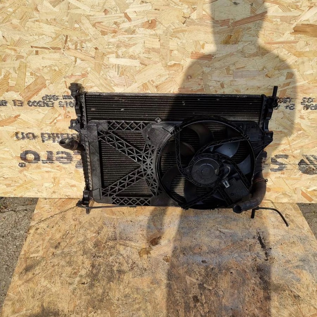 Купити Радіатор води вентилятор ford transit mk7 2.2 2.4 06r