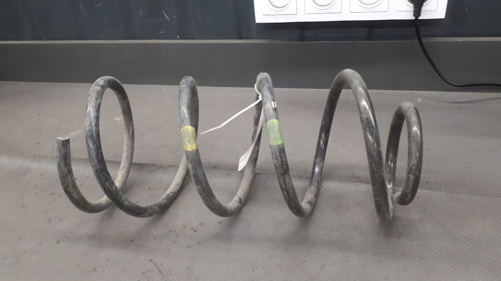 фото №1, Пружина правий перед mazda 3 2.0