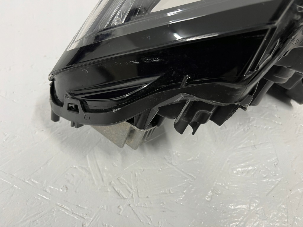 Renault koleos 2 рестайлінг  фара full led правий 260108343r блок запалювання Доставка