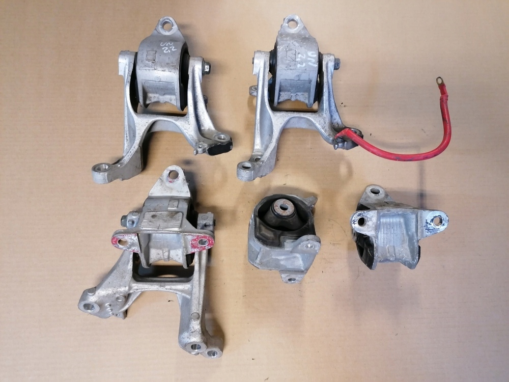 фото №1, Honda civic ix 2.2 12-15r кронштейн подушка двигуна