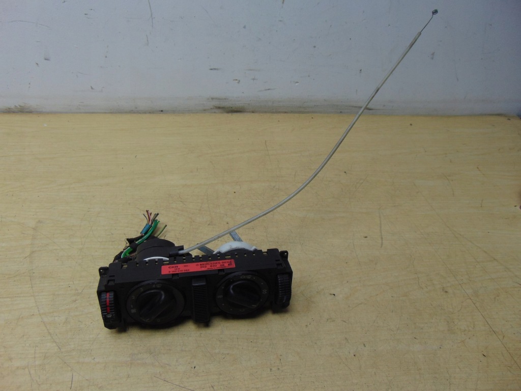 фото №13, Панель керування кондиціонера mercedes w202