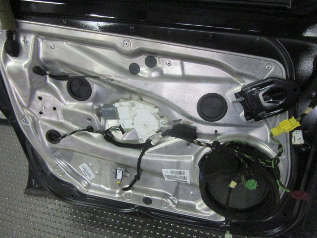 фото №12, Mercedes glk x204 2009 дверь левая перед полный