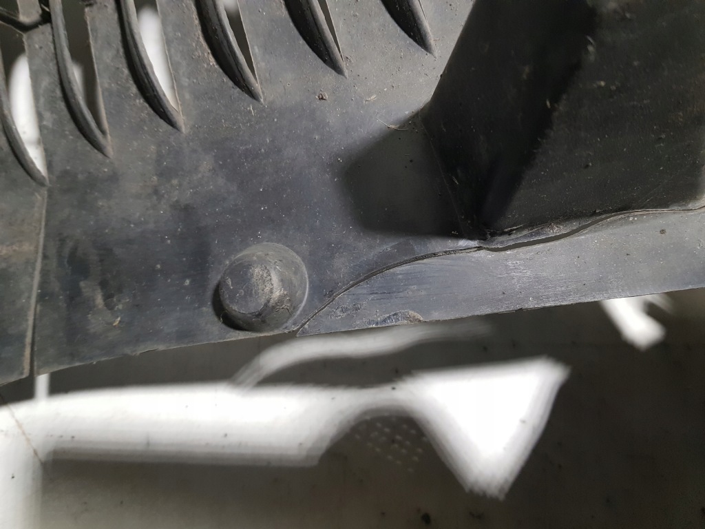 Підкрилок лівий перед mercedes sl r230 w230 2306901330 2306980530 в Україні