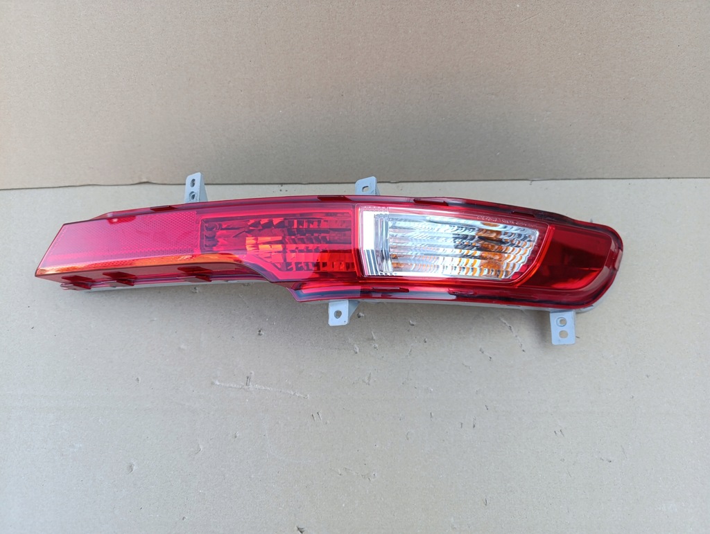 фото №1, Kia sportage iii 10-15r лампа бампера правый задняя r92406-3u3 idealna