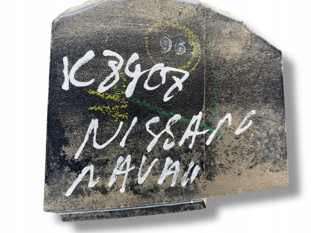 фото №10, Nissan navara 2009 правая сторона лампа задняя