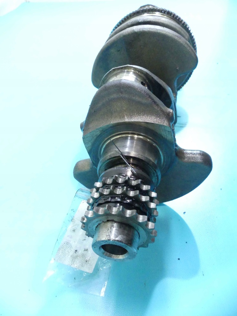 Wał коленчатый mercedes e w211 02-09 2.2 cdi 646821 с Разборки