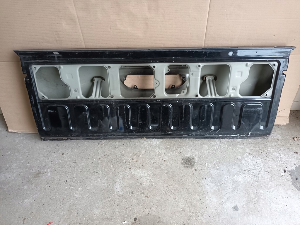 фото №7, Задняя крышка багажника toyota hilux viii 2015 - задняя