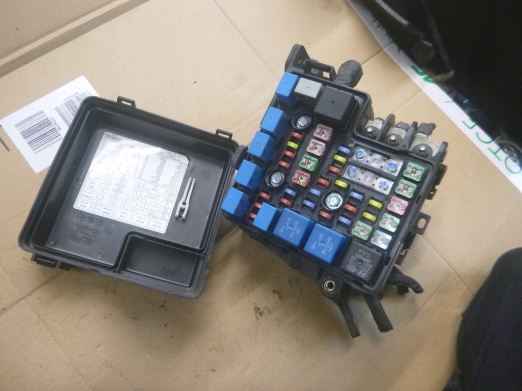 фото №1, Коробка предохранителей hyundai i30 i 91950-2h020