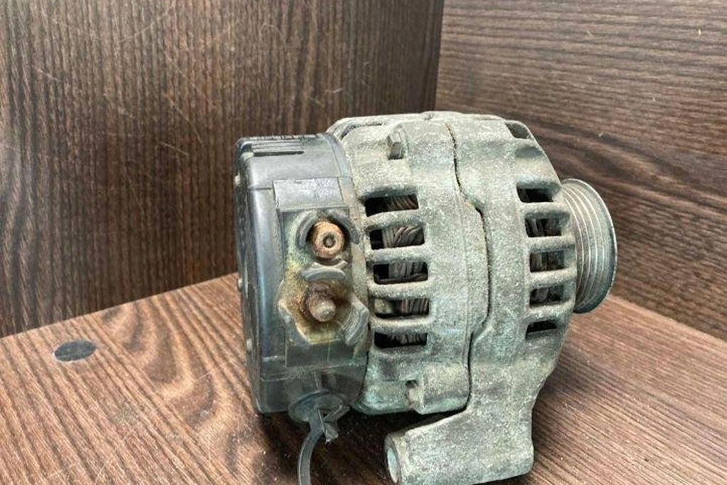 фото №7, Генератор fiat scudo flatbed 220_ 0123310012 1.9l дизель 51kw 2001