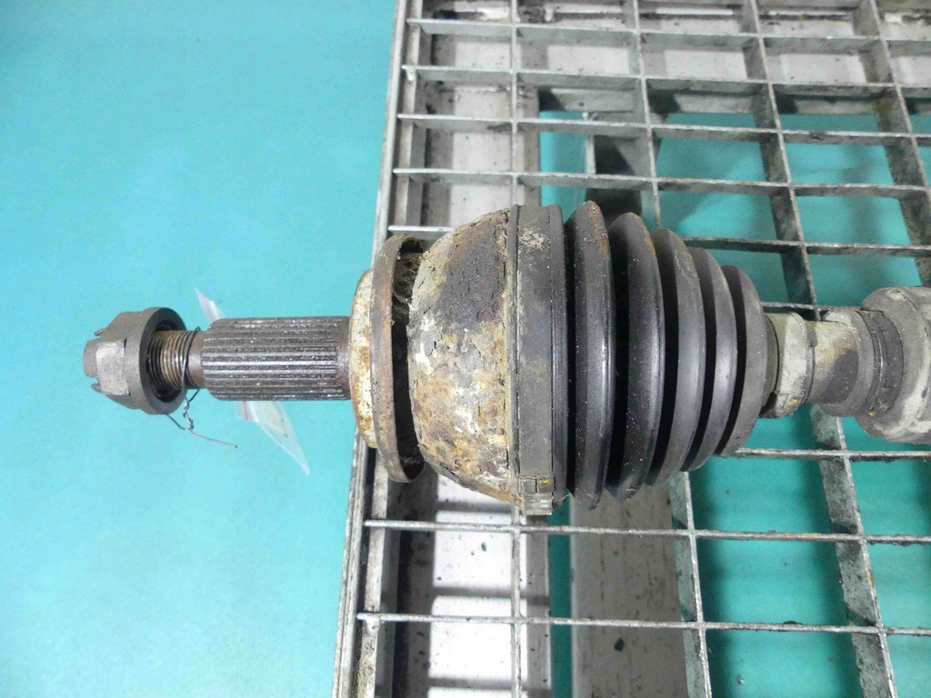 фото №2, Приводной вал правая toyota rav4 iii 2.2 d-cat 177km