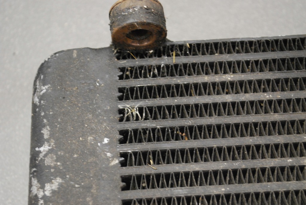 фото №7, Радиатор масла коробки audi a8 d2 4d0317021c