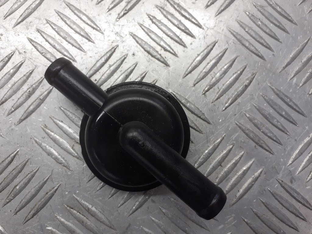 фото №3, Вентиляция картера renault megane ii 1.9 dci 8200045745