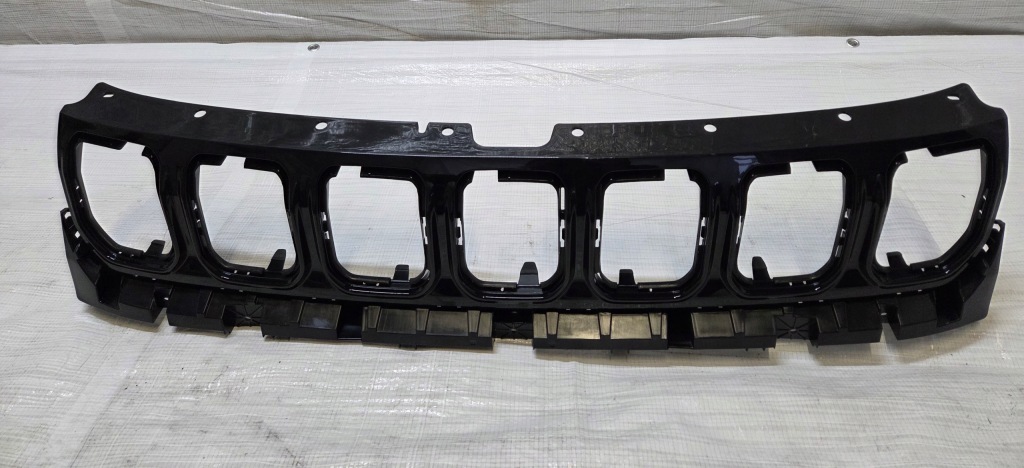 Решітка радіатора решітка  накладка радіатора jeep compass 2021- 735799456 нова оригінал в Україні