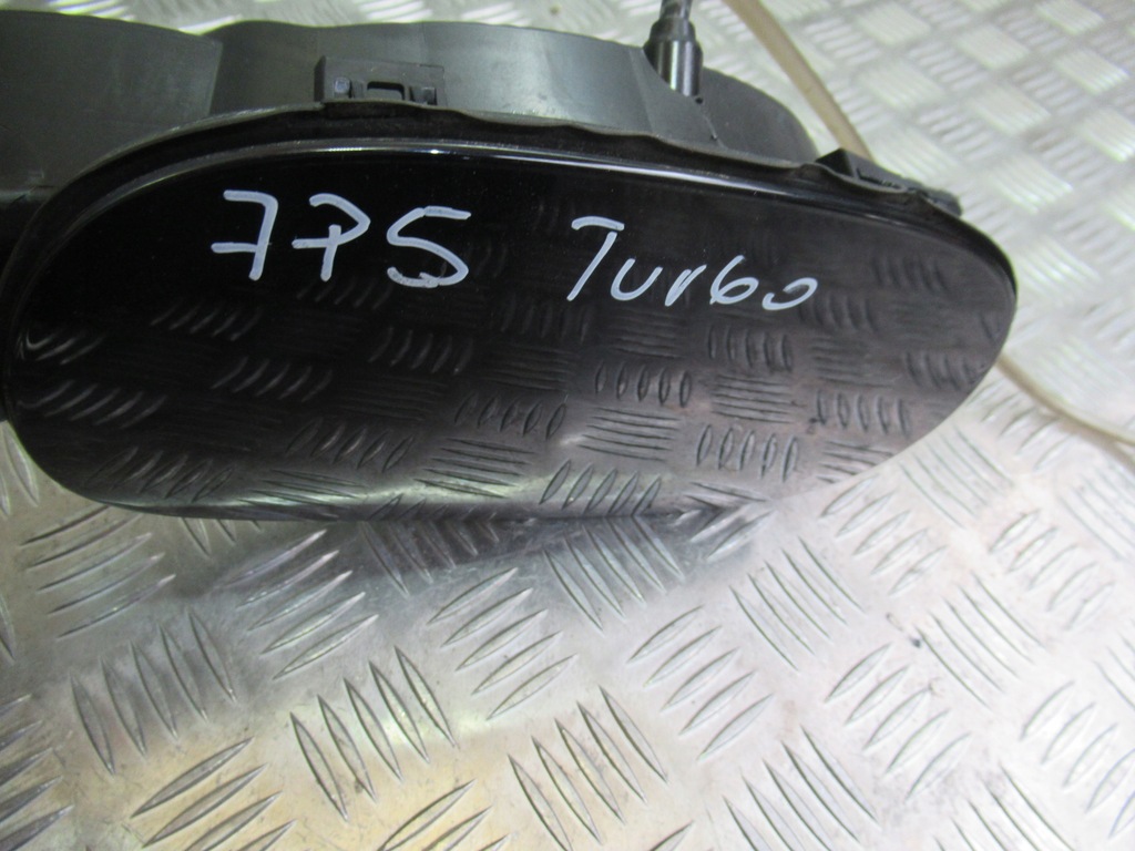 фото №1, Porsche cayenne 7p5 lift кришка заливної пального