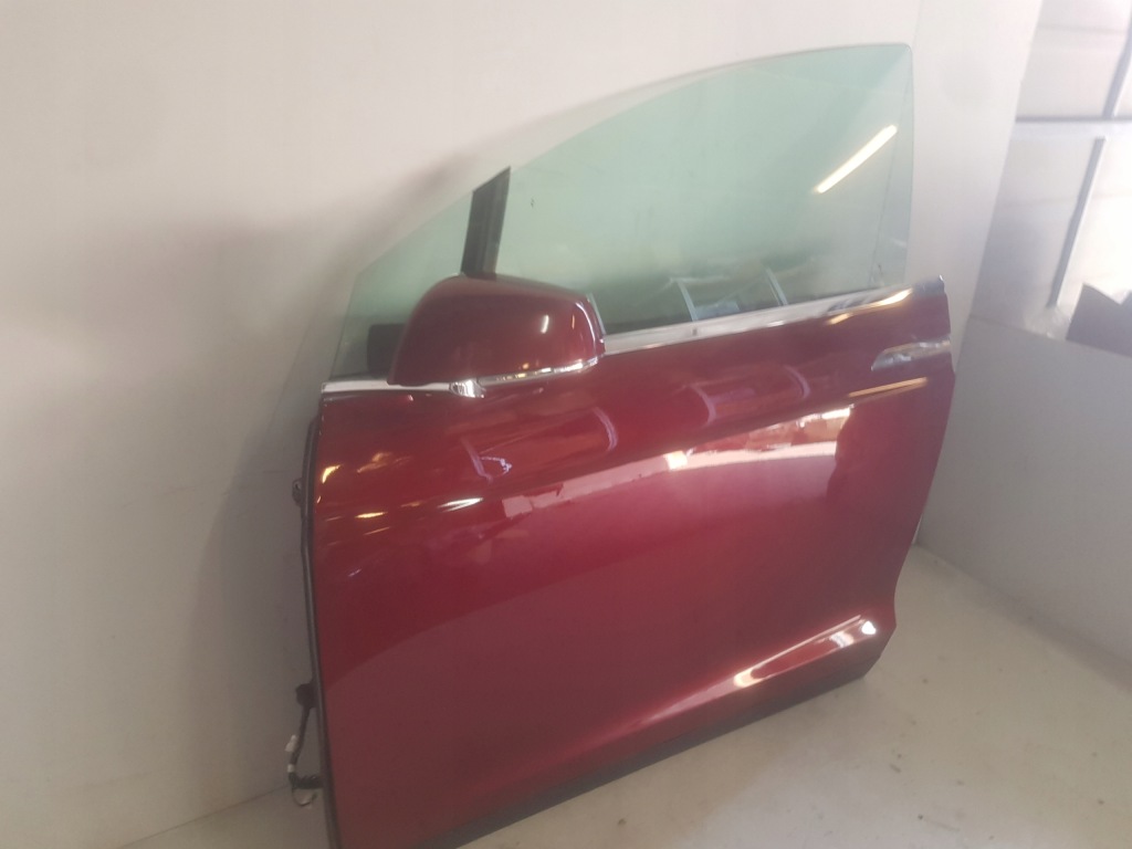 Tesla x двері передні ліва sig red Ціна