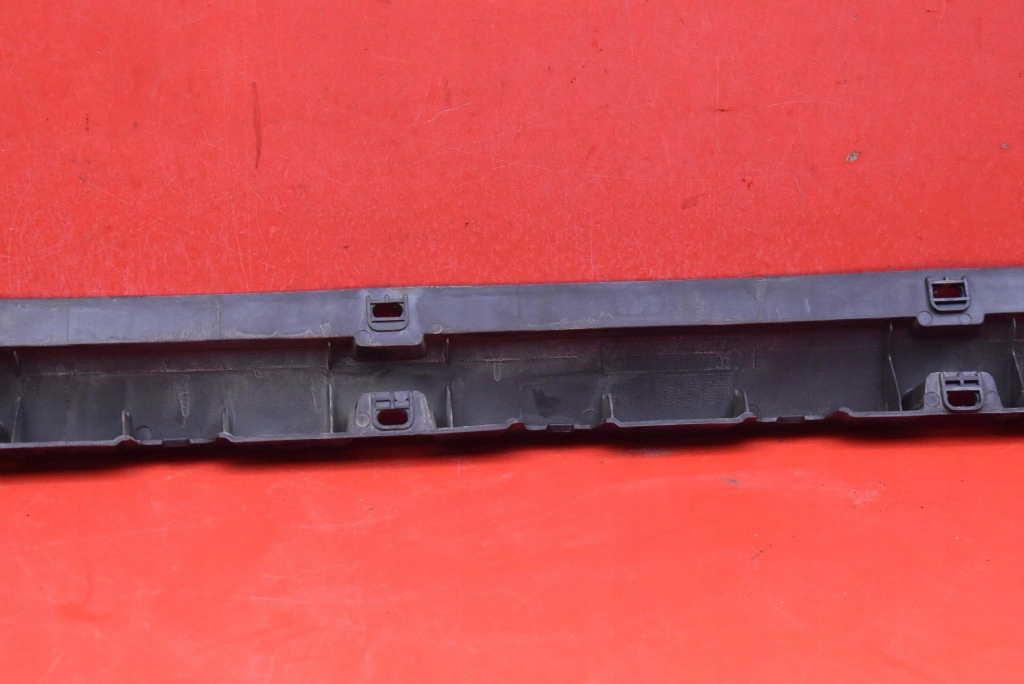 Кронштейн накладки порога левая 3330869 bmw x3 e83 рестайлинг  06-10 с Разборки