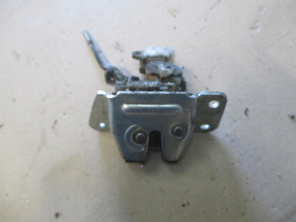 фото №1, Lancer vii kombi 03-08 замок крышки задняя