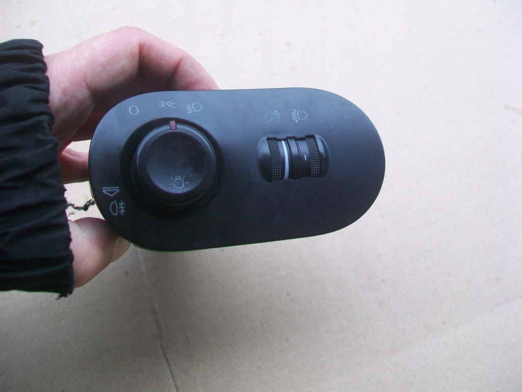 фото №1, Выключатель света с противотуманные фары оригинал seat ibiza iii 6l