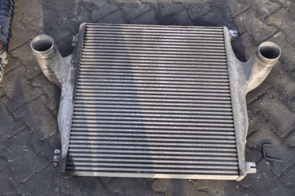 Купити Iveco stralis 420 радіатор повітря інтеркулер