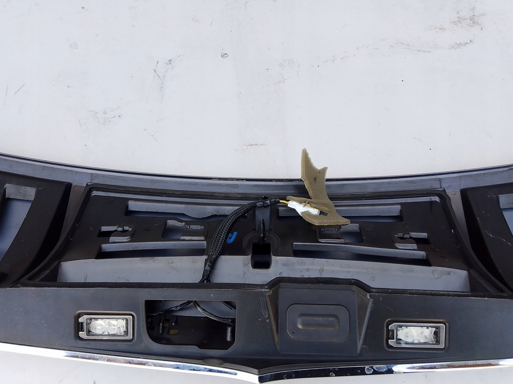 фото №15, Maserati levante захист накладка кришки багажника задня 670042733