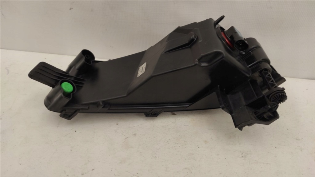 Противотуманная фара правый перед vw touran ii 5ta941662 Цена