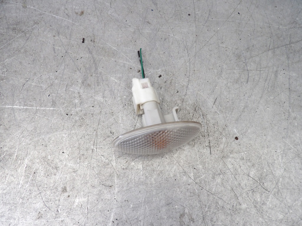 фото №1, Поворотник w крила suzuki sx4