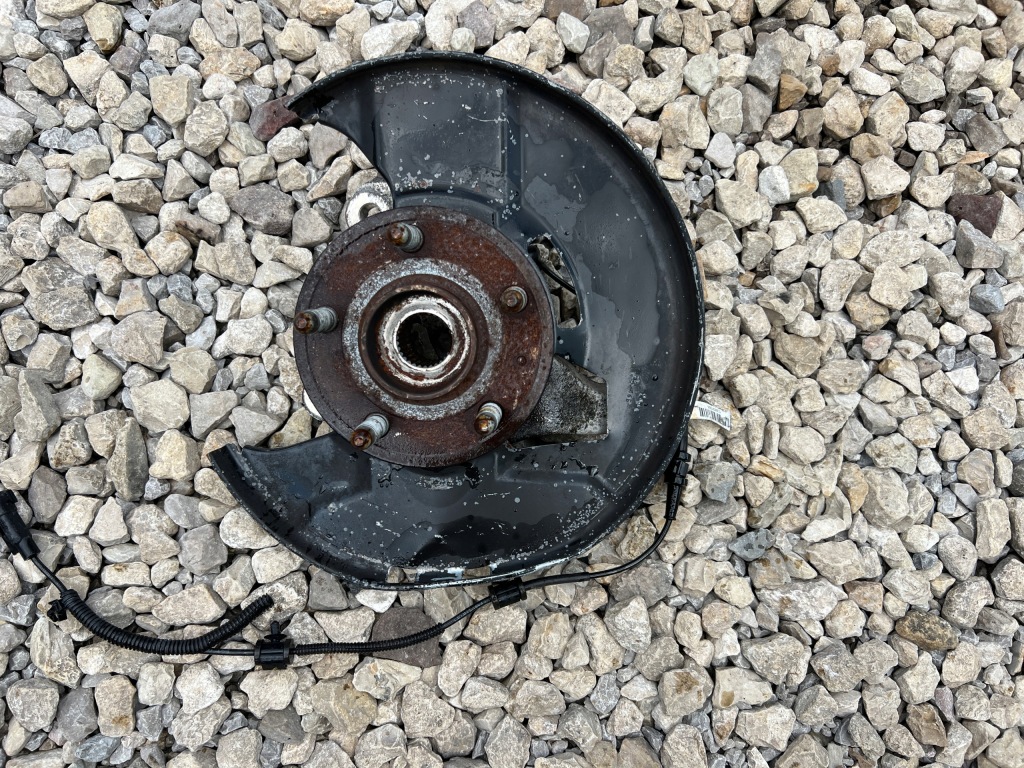 Купить Opel insignia a поворотный кулак левая перед