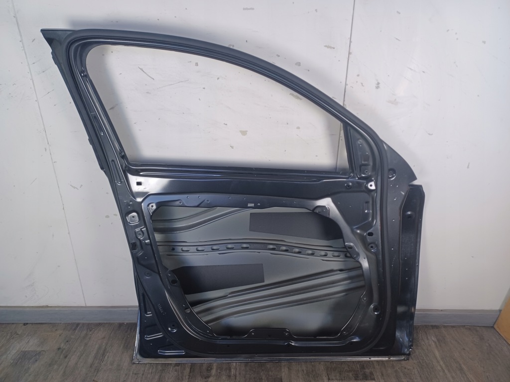 Дверь --- mercedes eqc w293 293 --- ---- передние левая -- перед левый в Украине