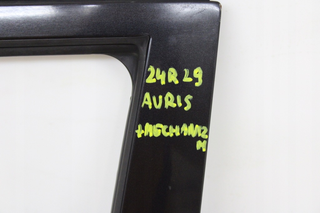 фото №16, Toyota auris 3d 06r- дверь левая передние левый перед 209