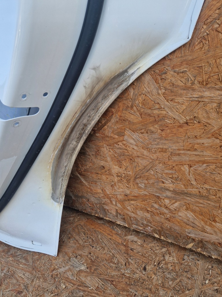 Tesla model y 20- дверь правый  задняя задняя 1493562-ec-a Недорого