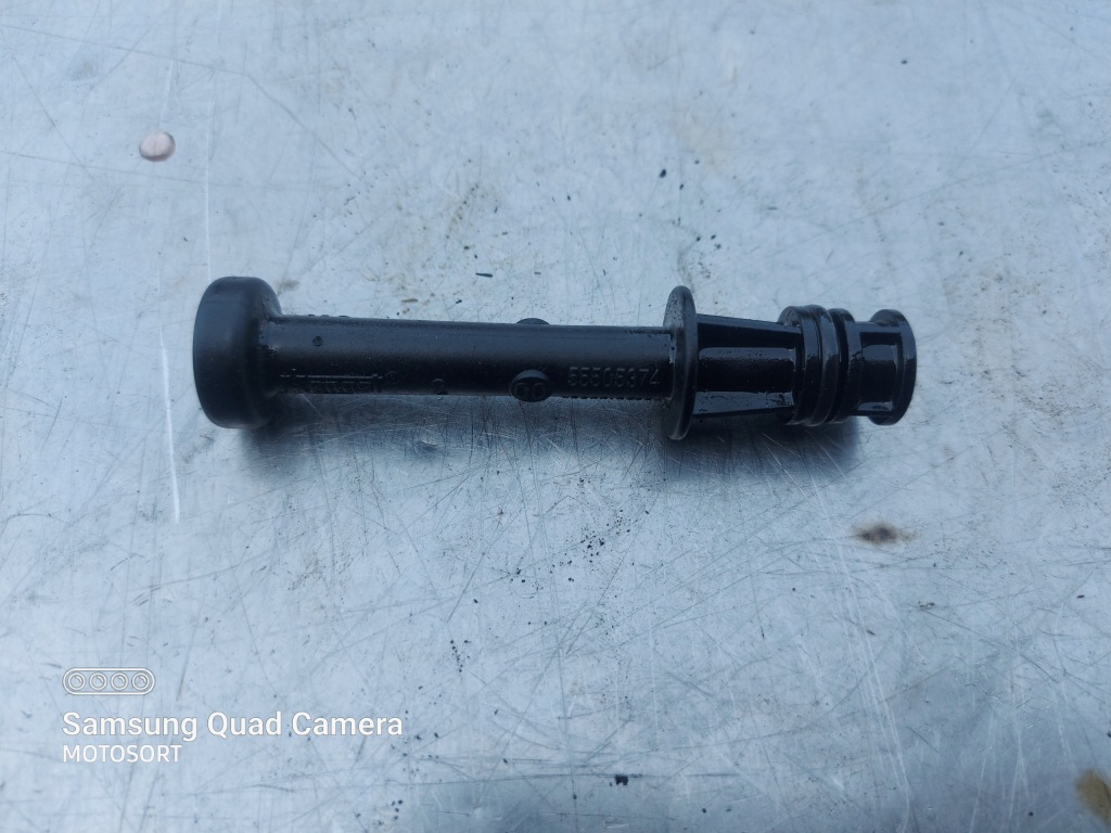 фото №1, Opel astra k v 55505374 1,2t клапан масла