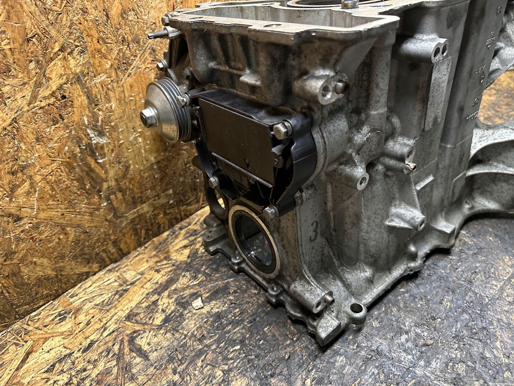 фото №10, Блок двигуна dół wał поршні 1.2 puretech hm01 10b217