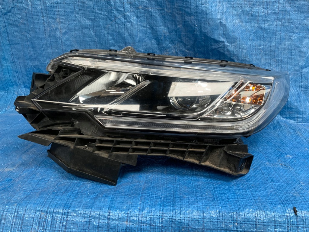 фото №1, Honda crv lift 15-17 левая лампа ксенон