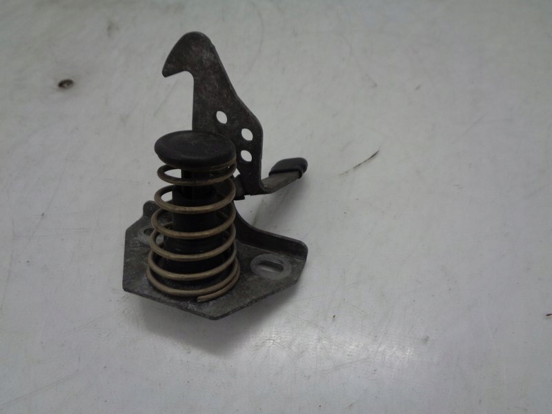 фото №1, Bmw 5 e60 e61 x3 e83 засов крепление капот