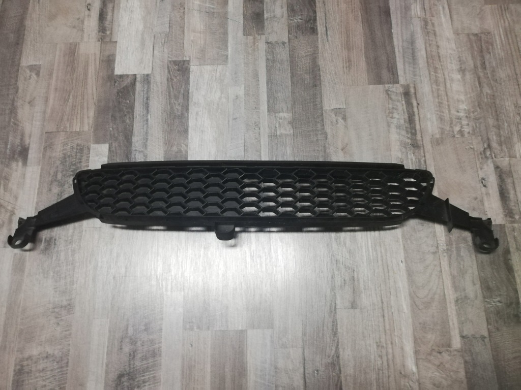 фото №1, Toyota aygo решётка бампера перед 531120h040