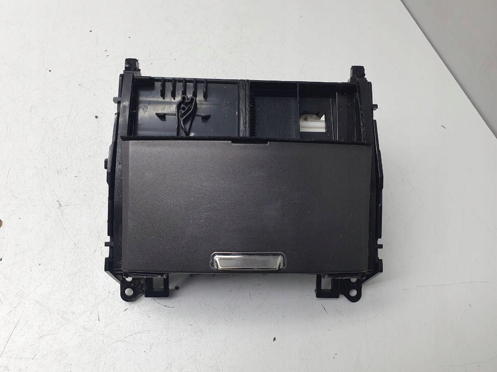 фото №1, Пепельница lexus is 220 ii 2006 europa