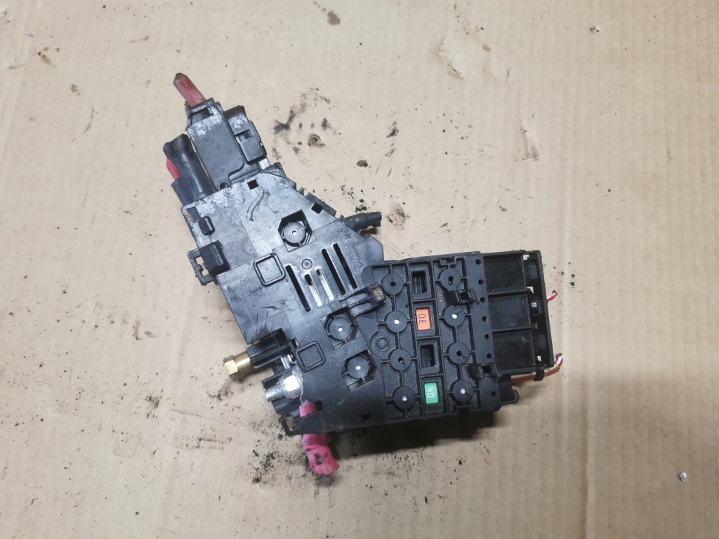 Купить Распределитель тока коробка mercedes gle a1666406102