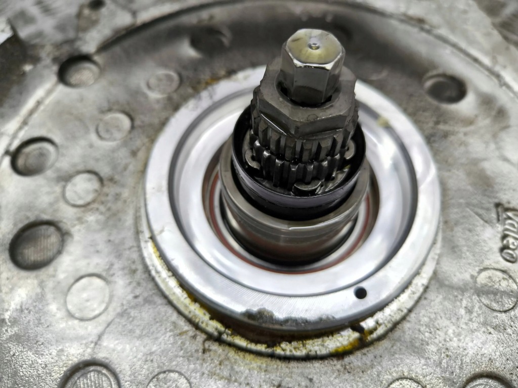 Bmw i3 2017 генератор 8682498 с Разборки