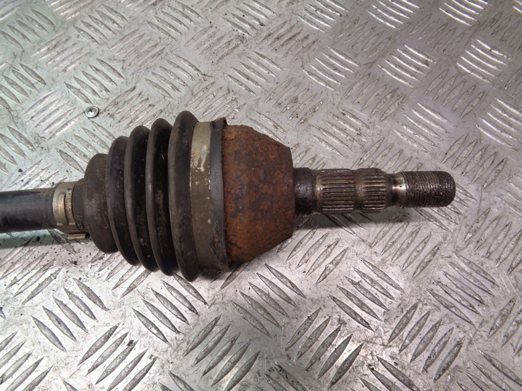 фото №2, Półośka приводной вал правая передняя opel zafira b 1.6