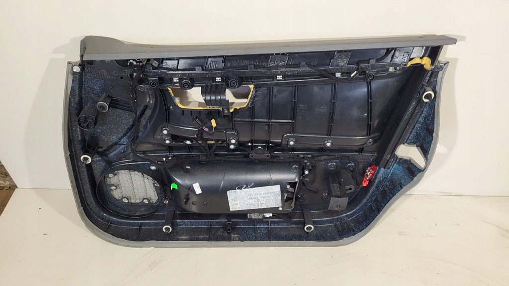 фото №6, Оббивка обшивка лівий перед audi a4 b7 04-07 drewno