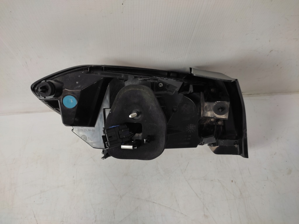 фото №7, Peugeot 208 ii лампа правая задняя задняя 2018- led