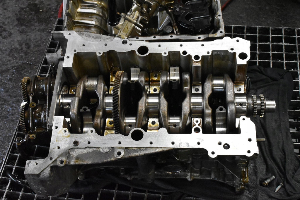 Блок низ  двигуна wał 270920 mercedes cla 250 c117 2.0 211 km 13-16 Зі Шроту