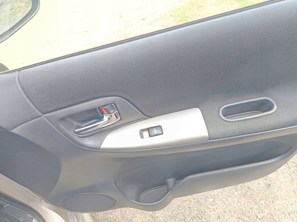 Купить Ручка внутренняя перед правый  toyota corolla verso 01-04