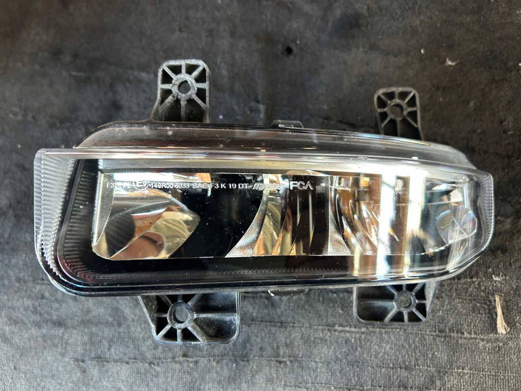 фото №1, Dodge ram 1500 19- протитуманна фара лівий drl