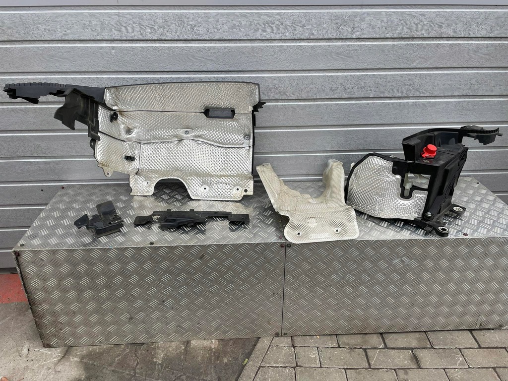 фото №1, Bmw x1 f48 стіна перегородкова