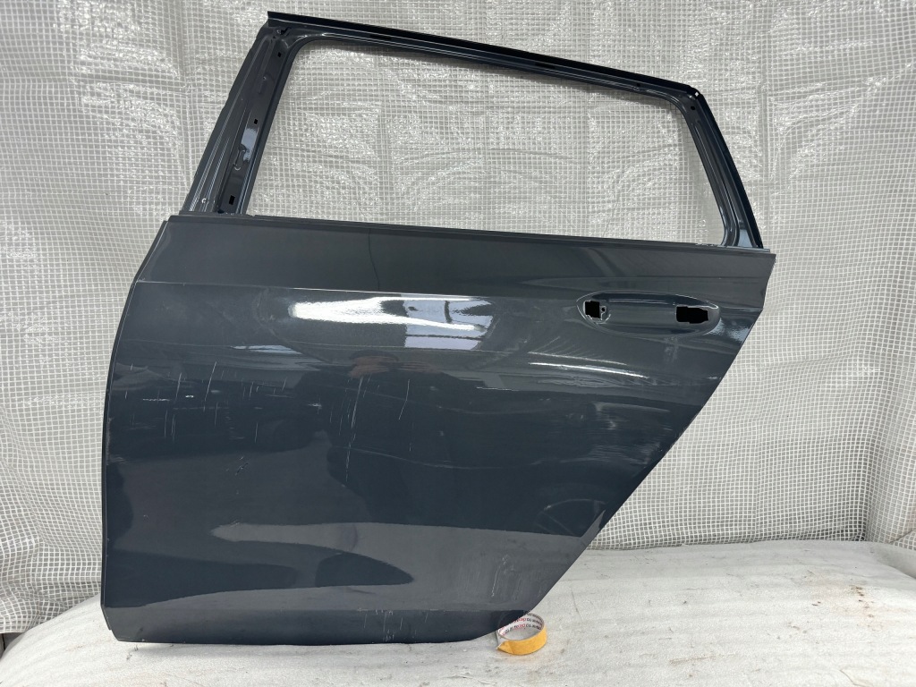 фото №1, Vw golf viii 8 kombi левая задние дверь