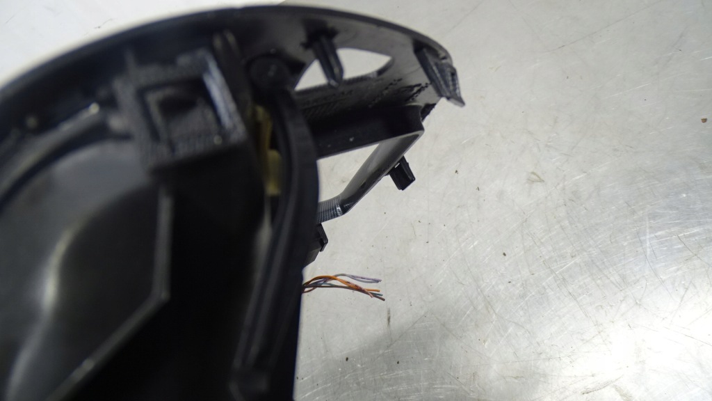 Рамка дисплея peugeot 607 2.2 в Украине